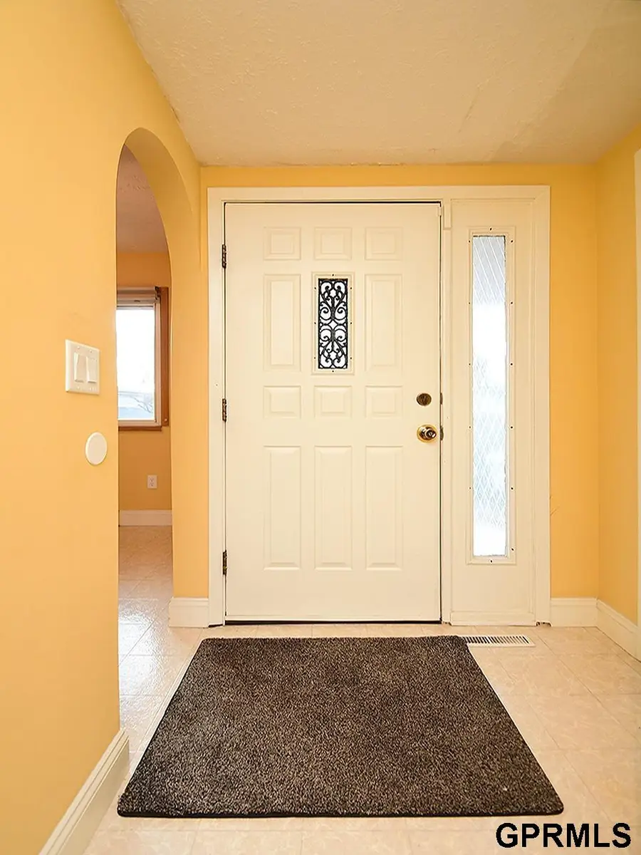 832 N 122 Court, Omaha, NE 68154 - Image #3