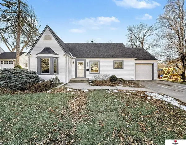 1819 Perkins Boulevard, Lincoln, NE 68502