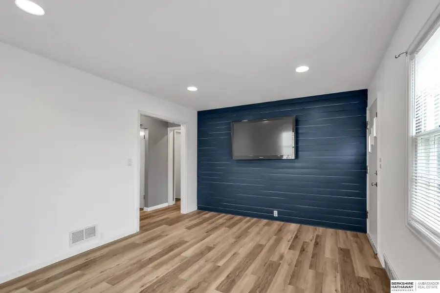 7710 Maywood Street, Ralston, NE 68127 - #3