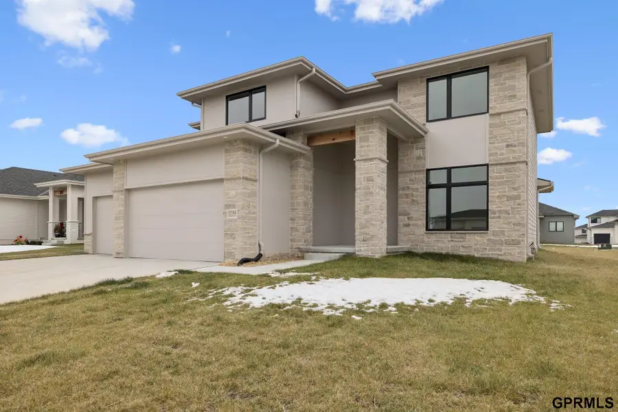 21143 Hartman Avenue, Elkhorn, NE 68022 - Image #2