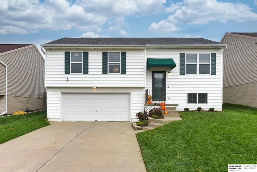 8944 Quest Street, Omaha, NE 68122 - Image #2