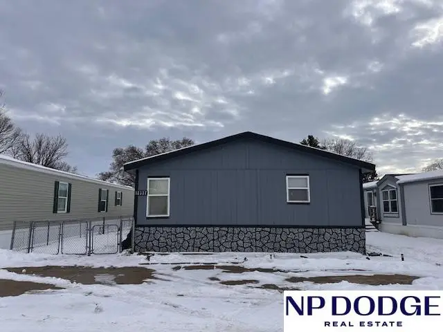 12337 Rose Drive, Blair, NE 68008 - Image #1