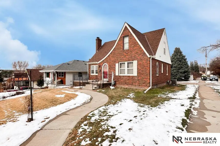 6152 Hickory Street, Omaha, NE 68106 - Image #3