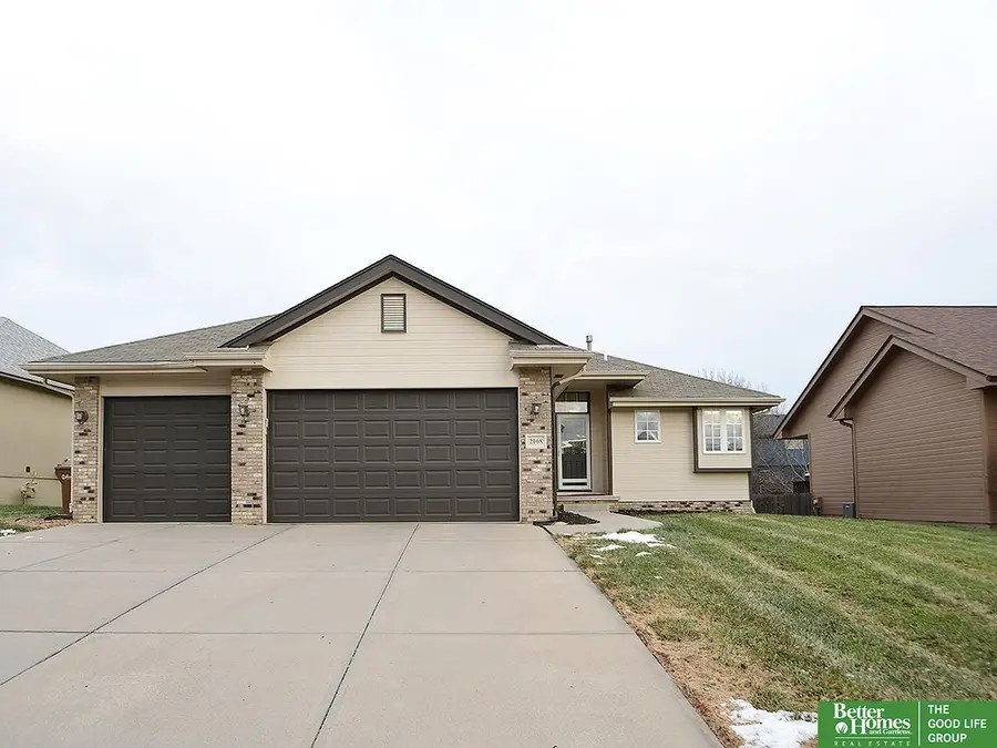 2108 Plymouth Rock Road, Bellevue, NE 68123 - Image #2