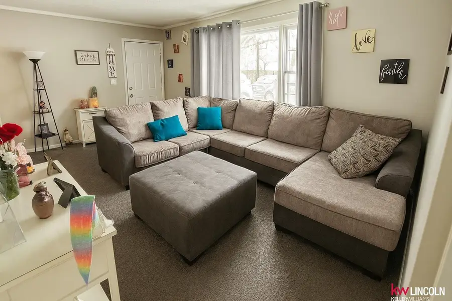 335 S 46th Street, Lincoln, NE 68510 - Image #2