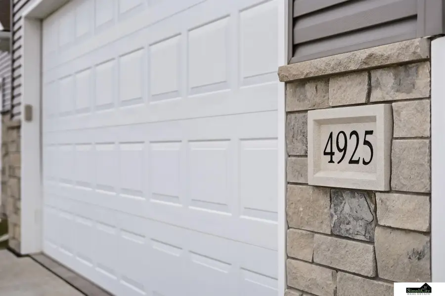 4925 Alvo Road, Lincoln, NE 68514 - Image #2