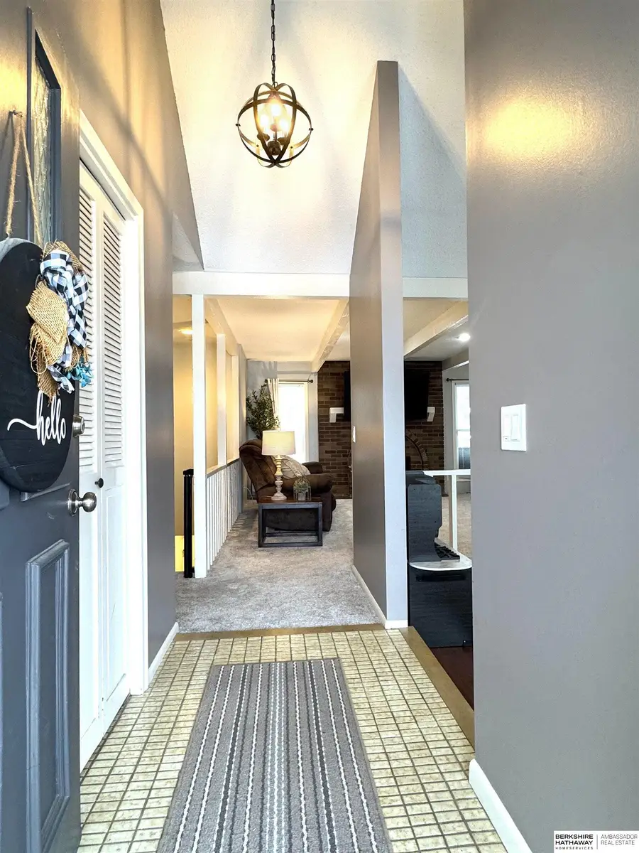 10830 Taylor Street, Omaha, NE 68164 - Image #2