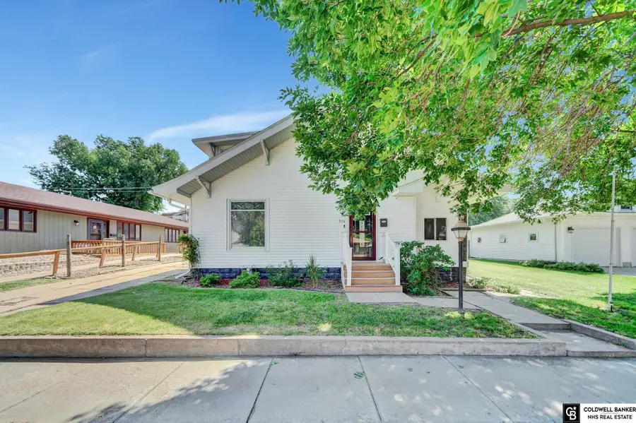 714 N Iowa Avenue, York, NE 68467 - Image #2