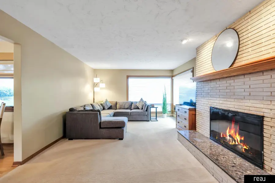 3715 S 49th Street, Omaha, NE 68106 - Image #3