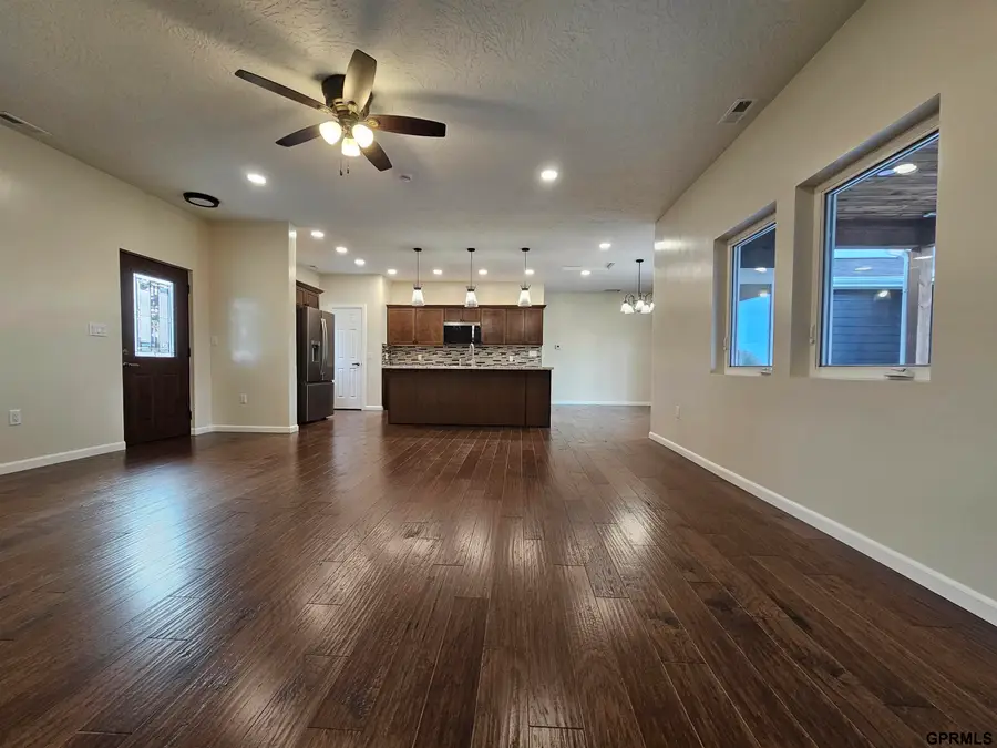 811 S Saunders Avenue, Sutton, NE 68979 - Image #2