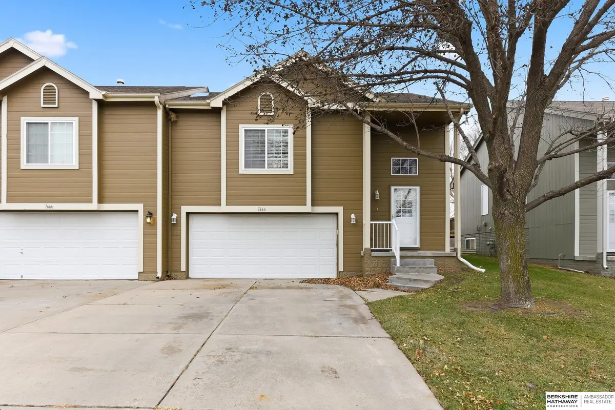 7664 Potter St, Omaha, NE 68122 - Image #1