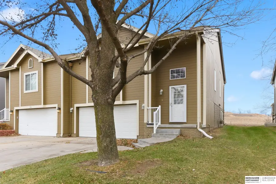 7664 Potter St, Omaha, NE 68122 - Image #2