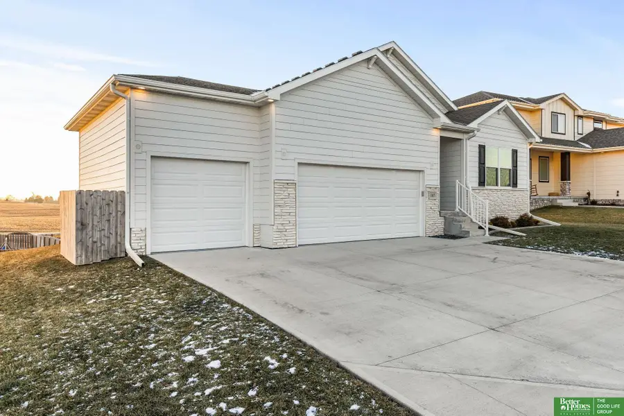 165 N 10th Avenue, Springfield, NE 68059 - Image #3