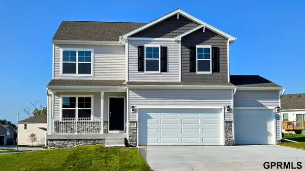 12906 S 65th Street, Papillion, NE 68157