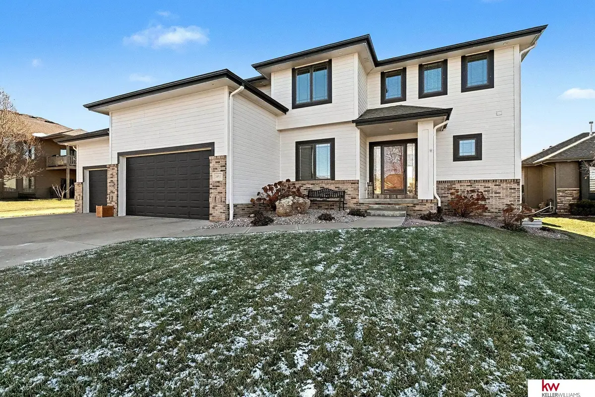 18911 Leavenworth Street, Elkhorn, NE 68022 - Image #1