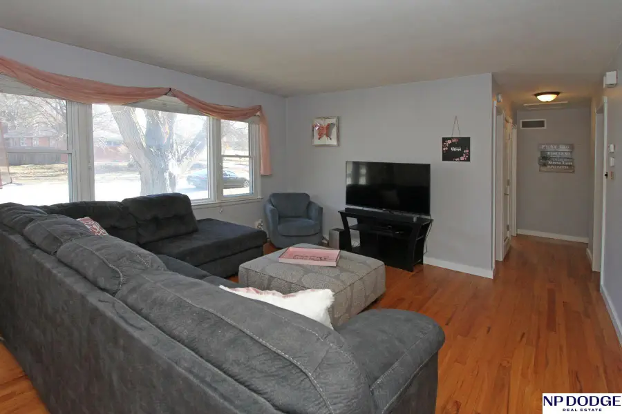 811 E Avon Lane, Lincoln, NE 68505 - Image #3