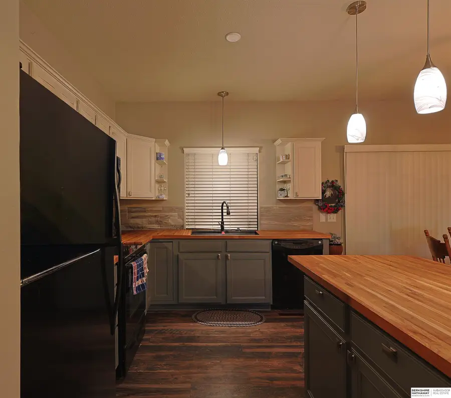 4902 N 155th Avenue, Omaha, NE 68116 - Image #2