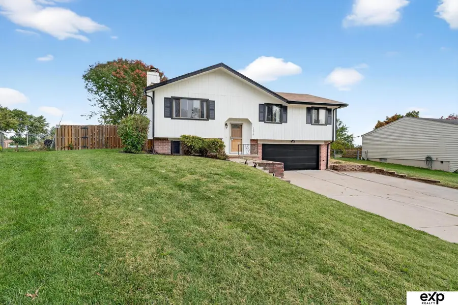13518 Washington Circle, Omaha, NE 68137 - Image #3