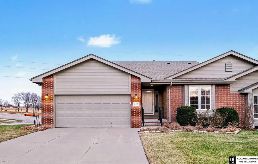 11533 Lakeview Drive, Papillion, NE 68046 - Image #2