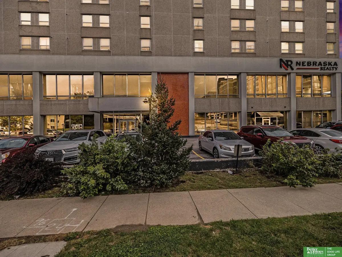 105 N 31 Avenue #702, Omaha, NE 68131 - Image #1