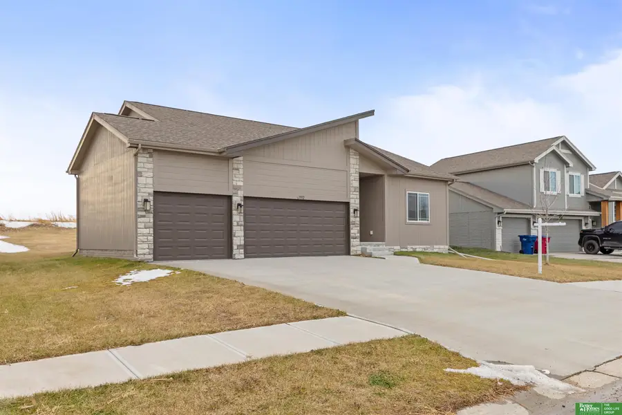 13512 S 55 Street, Papillion, NE 68133 - Image #3