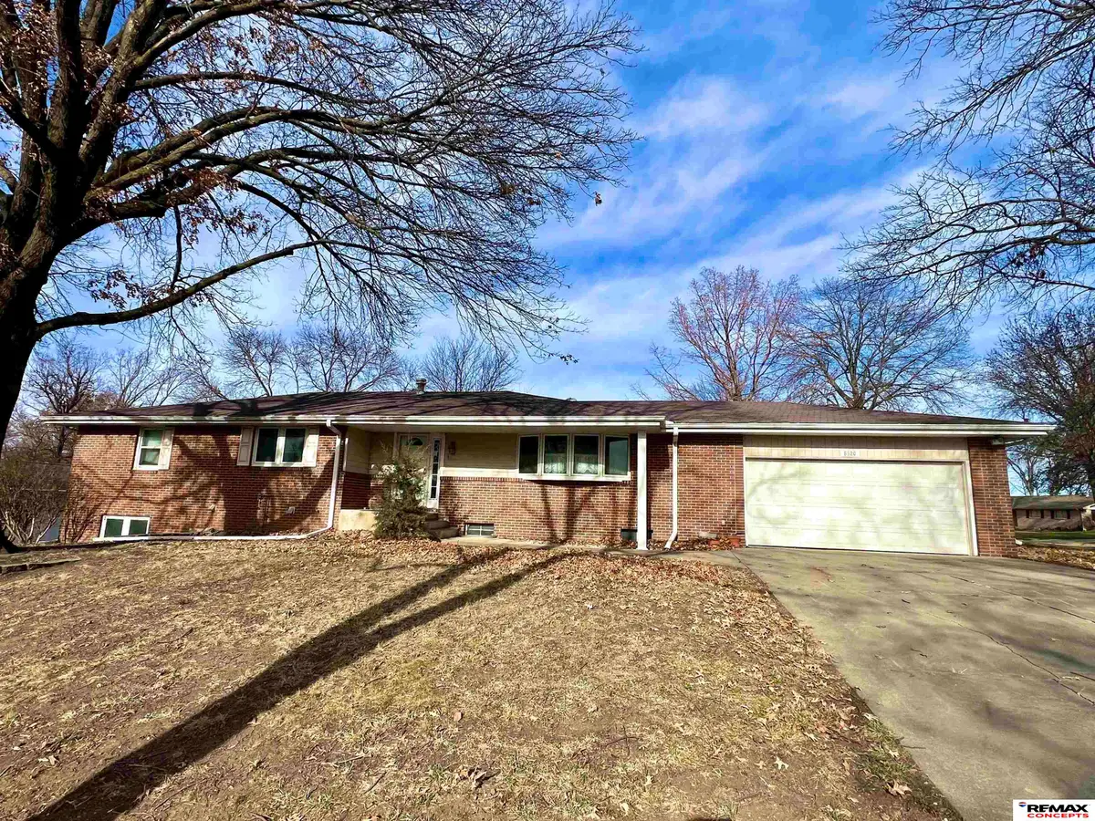 8520 Navajo Trail, Lincoln, NE 68520 - Image #1