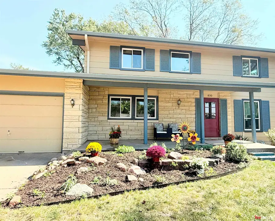 630 Cottonwood Drive, Lincoln, NE 68510 - Image #2