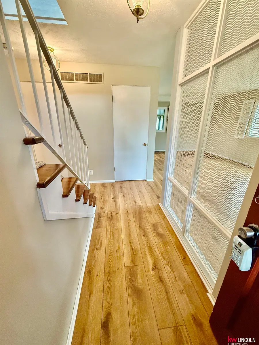 630 Cottonwood Drive, Lincoln, NE 68510 - Image #3