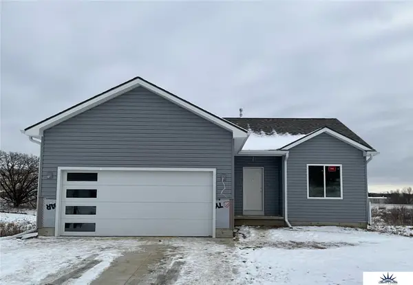 7703 N 95th Avenue, Omaha, NE 68122