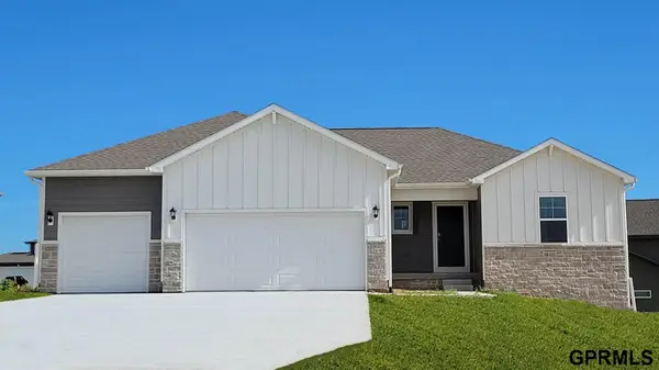 18642 Portal Street, Omaha, NE 68136