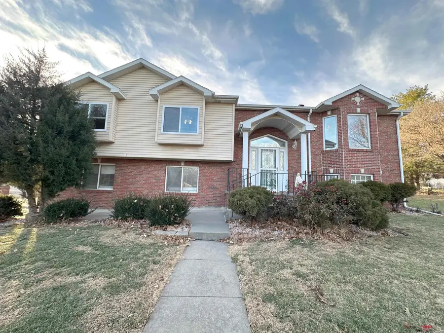 2620 Jacquelyn Drive, Lincoln, NE 68512 - Image #2