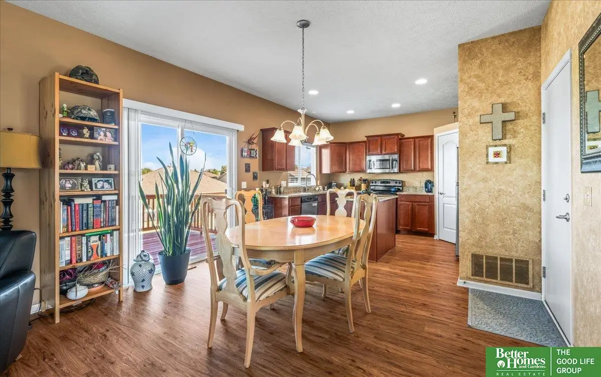 4606 Clearwater Drive, Papillion, NE 68133 - #1