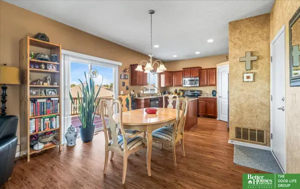 4606 Clearwater Drive, Papillion, NE 68133