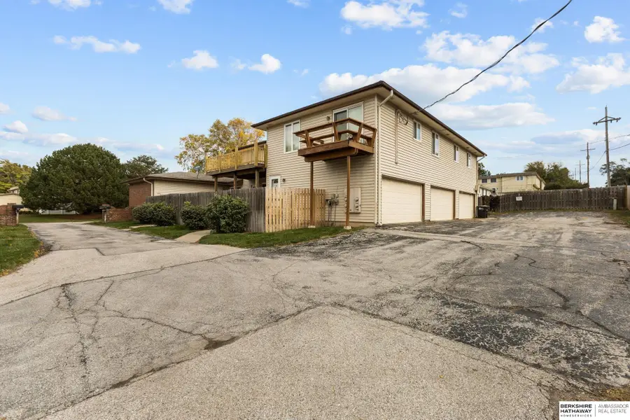 12611 Weir Street, Omaha, NE 68137 - Image #2