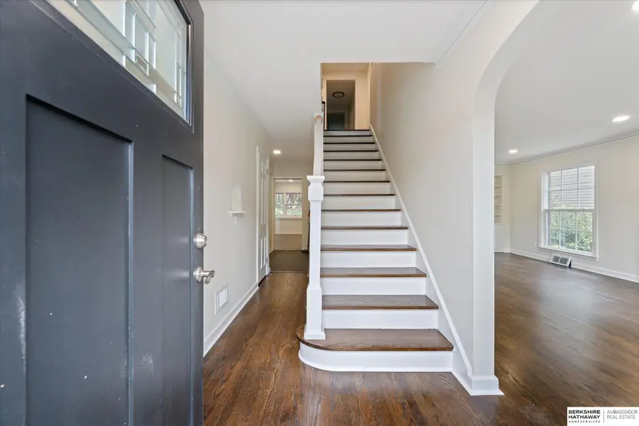 691 J E George Boulevard, Omaha, NE 68132 - Image #2