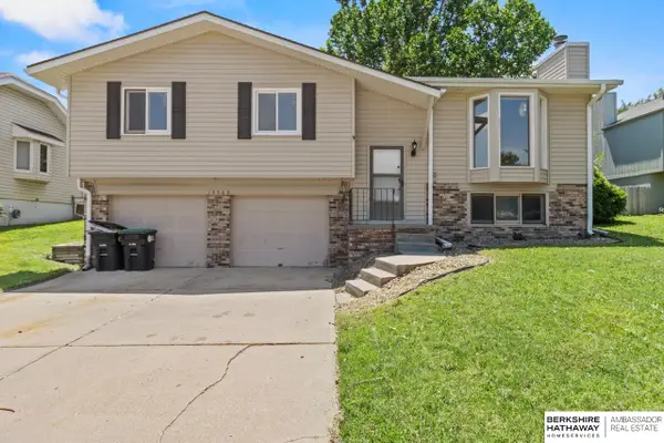 13569 Berry Circle, Omaha, NE 68135
