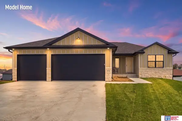 2736 Kinzie Circle, Lincoln, NE 68507