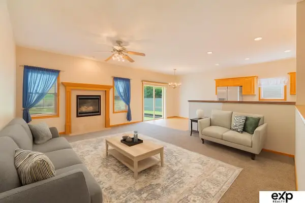 6530 Blackstone Road, Lincoln, NE 68526