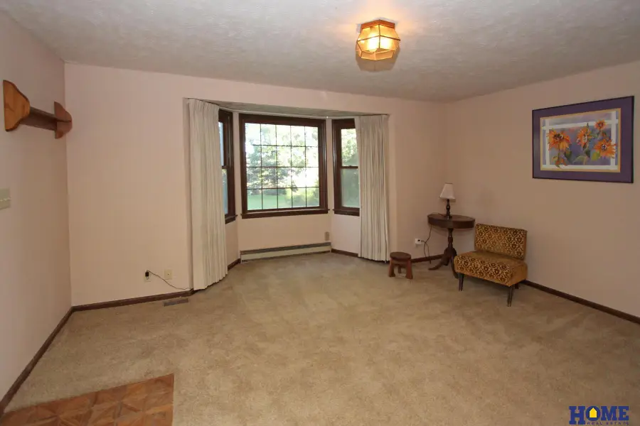 5202 S Coddington Avenue, Lincoln, NE 68523 - Image #3