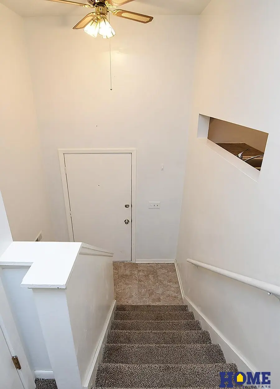 271 Parkside Lane, Lincoln, NE 68521 - Image #2