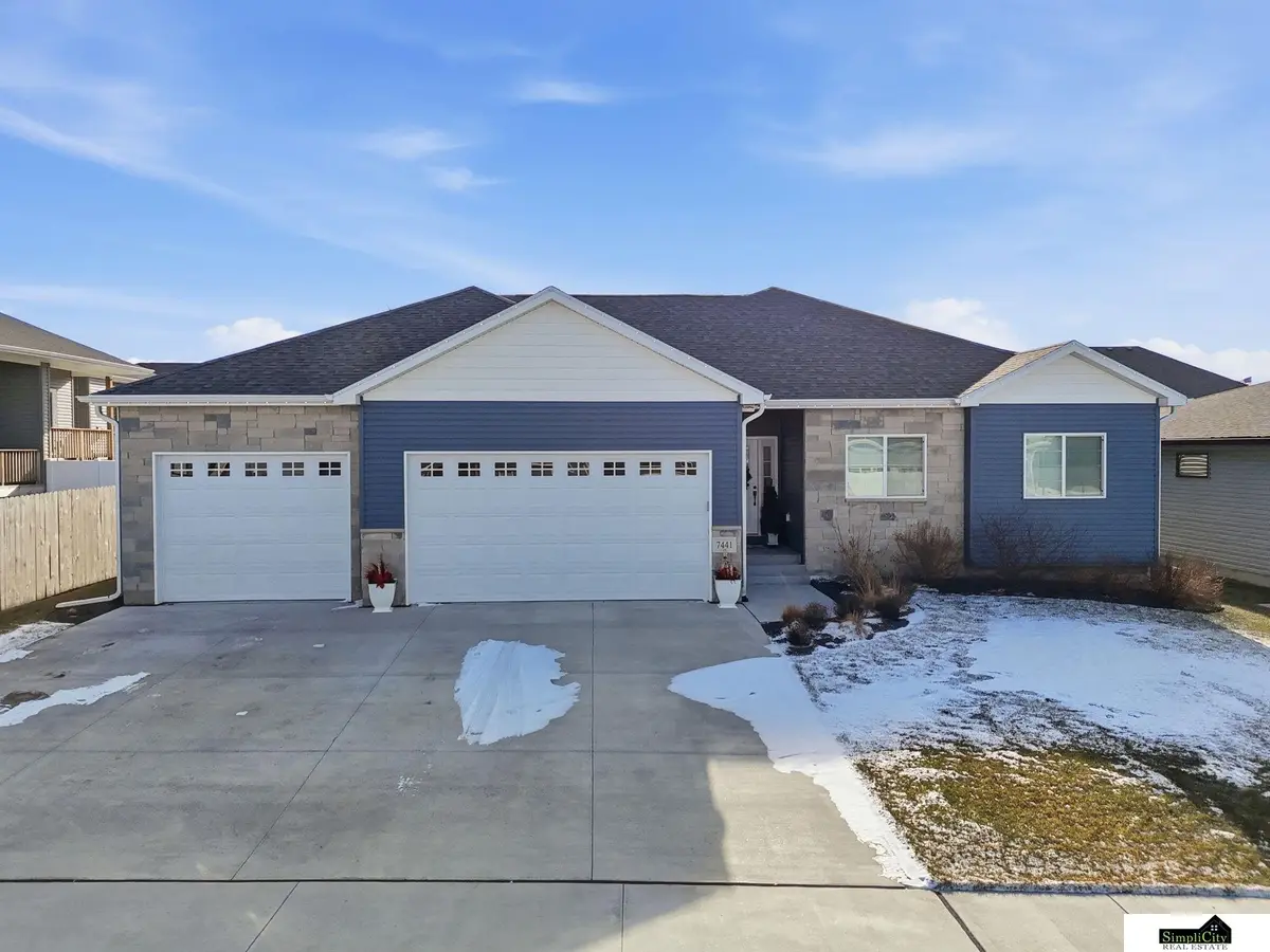 7441 Maxine Drive, Lincoln, NE 68516 - Image #1