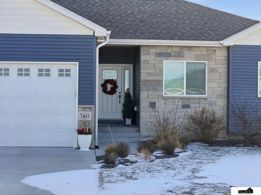7441 Maxine Drive, Lincoln, NE 68516 - Image #2