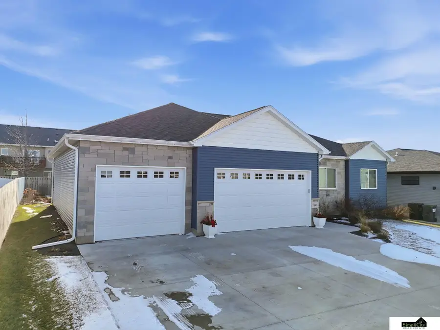 7441 Maxine Drive, Lincoln, NE 68516 - Image #3