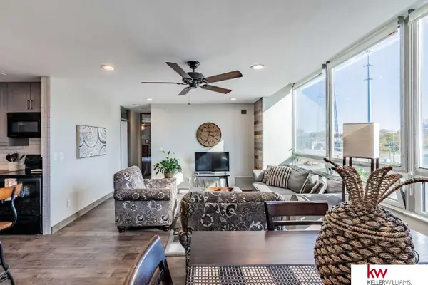 3000 Farnam Street #4-L, Omaha, NE 68131