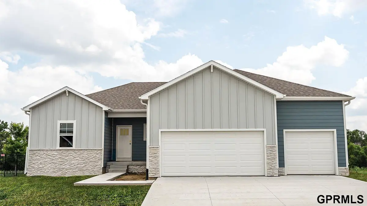 17002 Reynolds Street, Bennington, NE 68007 - Image #1