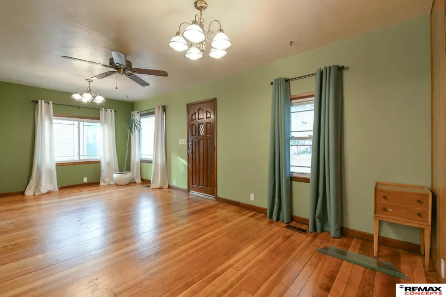 1916 N 32nd Street, Lincoln, NE 68503 - Image #3