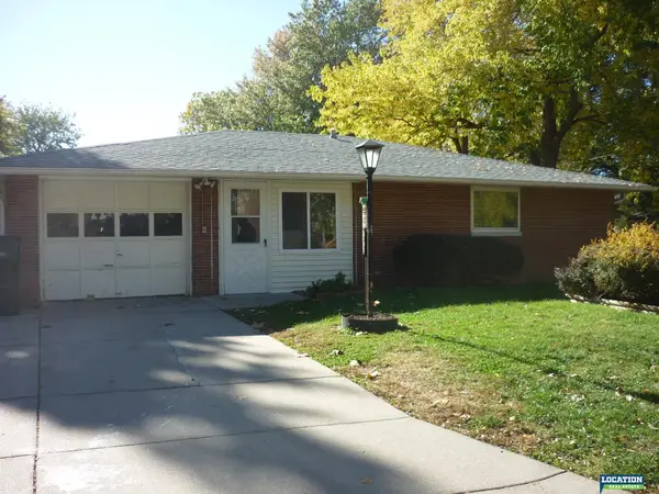 300 S 44th Street, Lincoln, NE 68510