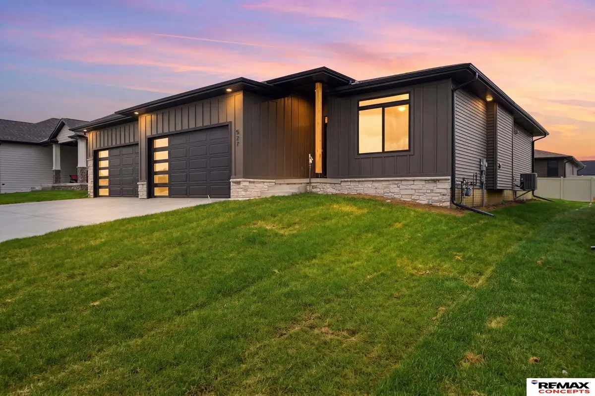 527 N 108th Street, Lincoln, NE 68527 - #1