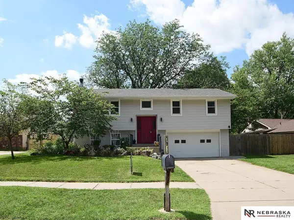 601 Teakwood Drive, Lincoln, NE 68510