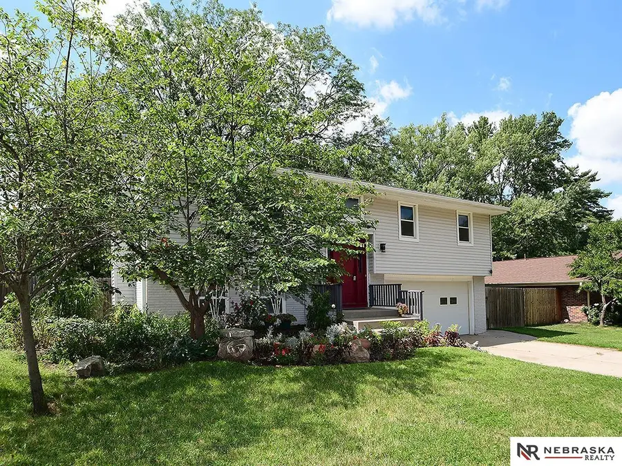 601 Teakwood Drive, Lincoln, NE 68510 - Image #2